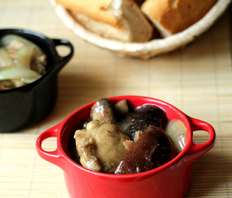 Gà hầm nấm - Món ngon dễ làm